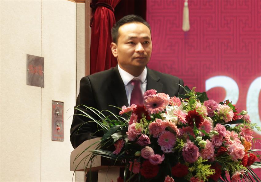 集团副总、纪委副书记张成彪同志作彩神官方端网页版“关于2018年违纪违规及重大事故责任单位的通报及处理决定”